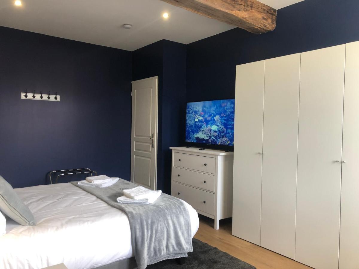 Hotel Restaurant La Place Saint-Amand-Mont-Rond エクステリア 写真