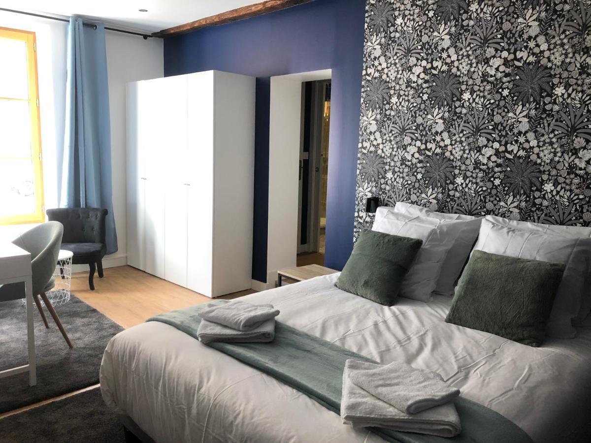 Hotel Restaurant La Place Saint-Amand-Mont-Rond エクステリア 写真