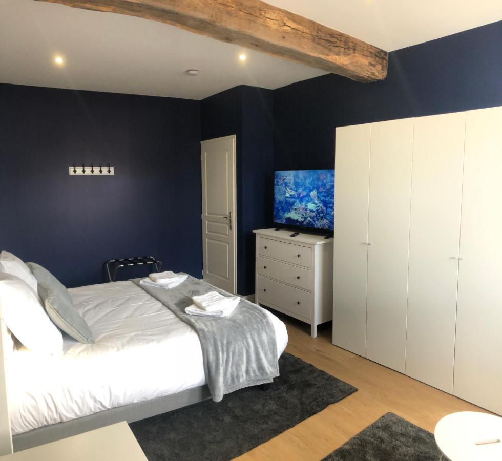 Hotel Restaurant La Place Saint-Amand-Mont-Rond エクステリア 写真