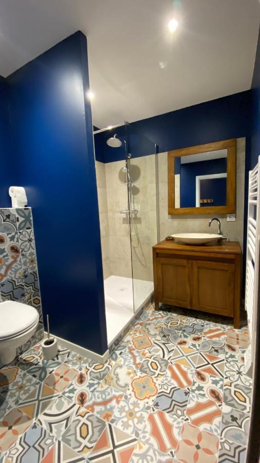 Hotel Restaurant La Place Saint-Amand-Mont-Rond エクステリア 写真